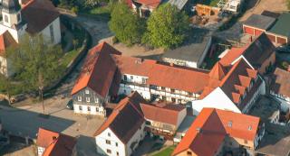 Landhotel & Restaurant Kains Hof - Uhlstädt - 4