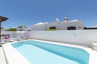 Villa Orzola by Villa Plus - 1