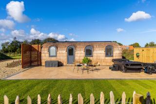 Indrek - Mayflower Meadow - Brandesburton - 0