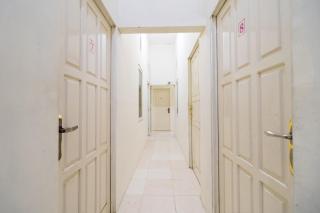 RedDoorz Syariah near Pasar Aur Kuning - 3