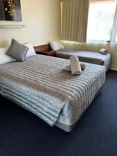 Y Motels Gympie - 9