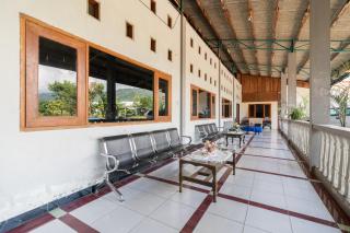 RedDoorz Syariah near Kawasan Saribu Rumah Gadang Solok Selatan -  - 6