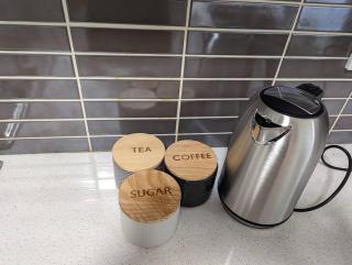 Lovely 2 bedroom apartment with city views - 9