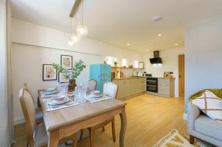 Evergreen - 2 Bed Luxury Apartment by Mint Stays - Bristol - 7