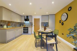 Euphorbia - 1 Bedroom Luxury Apartment by Mint Stays - Bristol - 9