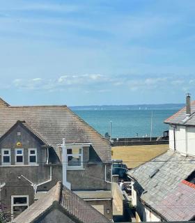 Lovely big 3 bedroom maisonette close to the beach - Llandudno - 0