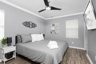 Unique Cozy Home 6 Min 2 Uptown Fire Pit & Yard - Charlotte - 5