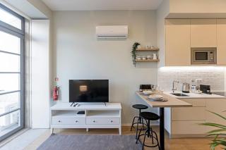 31 Janeiro 157 - Delightful 1BR Flat w/ AC & Balcony by LovelyStay - 6