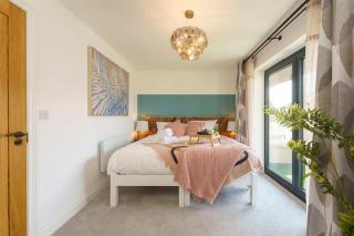 Darlington - 2 Bedroom Luxury Apartment by Mint Stays - Bristol - 9
