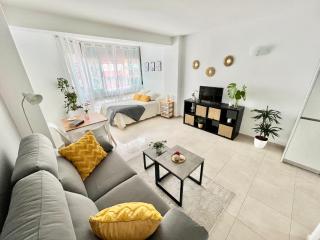 PRECIOSO ESTUDIO CON PISCINA, JUNTO A LA PLAYA - Torre del Mar - 9