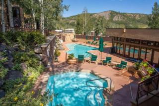 Premier Ski In, Ski Out 2 Bedroom Colorado Vacation Rental Steps From The Ski Slopes With Hot Tub And Pool - 8