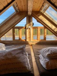 Tretopphytter På Grensen - Beverhytta med robåt og gjeddefiske - 8