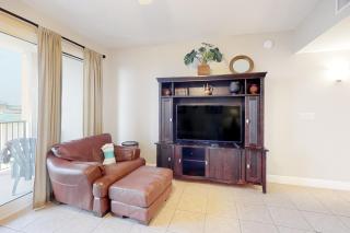 Ariel Dunes I 1305 - 9