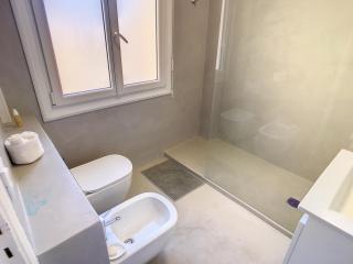 2 bedroom, 2 bathrooms Suquet with sea view 314 - Cannes - 3