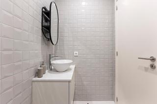 31 Janeiro 157 - Charming 1BR Flat w/ AC & Balcony by LovelyStay - 4