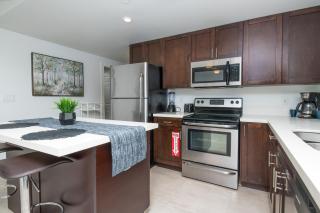 Spacious entire Apartment with Free Parking - Hollywood - 2