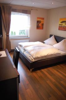 Hotel Neuzeit - Schwalbach - 0