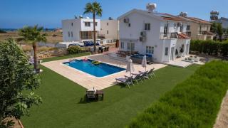 Dene Hollow Oroklini - 8