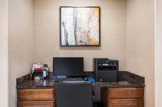 Best Western Mount Pleasant Inn - Mount Pleasant - 4