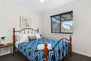 The Summer House ~ 2 blocks to Beach - Apollo Bay - 1