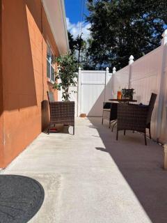The Citrus Guesthouse in Tampa - Tampa - 6