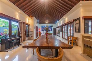 5 BR Villa Sultan Luxury Entertainment and Relaxation - Seminyak - 3