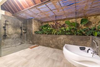 5 BR Villa Sultan Luxury Entertainment and Relaxation - Seminyak - 5