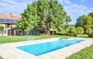 Beautiful Home In Loisia With Wifi - - 0