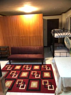 THE MANSION - 24-HOUR Near AirPort Hostel 4 Backpackers - Manila - 1