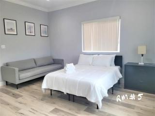 Huge Family Home Near Disneyland & SoCal Beaches - Midway City - 5