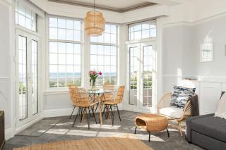 A view of the bay- Panoramic sea views- Sleeps 4 - Westgate on Sea - 5