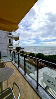 Heming-way Hotel - 8