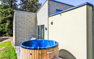 Awesome Home In Lembruchdümmer See - 2