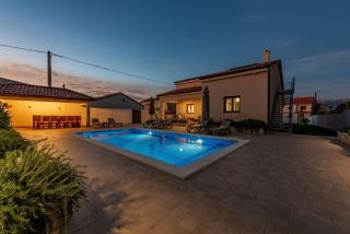 Villa Roza ZadarVillas - Lovinac - 1