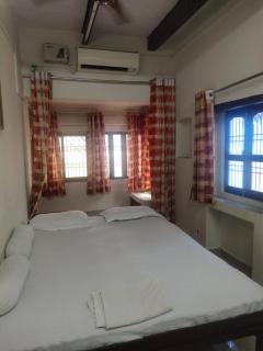 Sunrise Lodge - Varanasi - 6