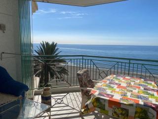 Torrox Costa beachfront apartment - Torrox Costa - 8