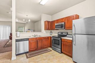 Charming MultiLevel 4 bedroom Townhouse - Atlanta - 0