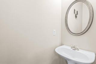 Charming MultiLevel 4 bedroom Townhouse - Atlanta - 4