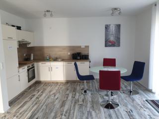 Ferienwohnung mit Terrasse - Neustrelitz - 3