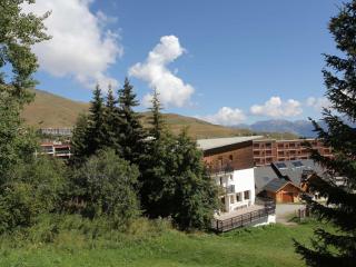 Charmant T2 au pied des commerces, proche pistes, balcon, casier à ski, animaux admis - FR-1-417-18 - 7