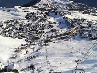 Studio lumineux 4 pers, balcon sud, proche pistes et commerces, casier à ski, cuisine équipée - FR-1-417-42 - 4