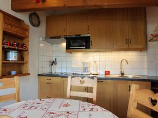Charmant Appartement Rénové pour 4 Pers avec Balcon Sud près des Pistes et Commerces - FR-1-417-67 - La Toussuire - 9