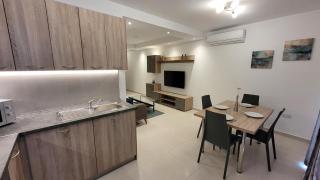 Lovely Apartment with Side Sea View - 3