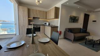 Lovely Apartment with Side Sea View - 8
