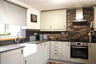 Large Cottage, Beach, Pubs Shops, Netflix, BBQ, Dog Friendly - 7