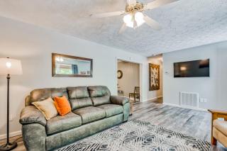 Pelican's Perch - Waynesville - 3