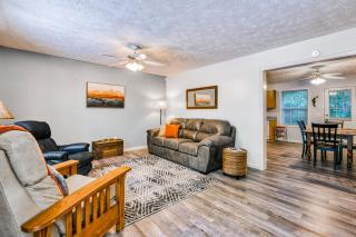 Pelican's Perch - Waynesville - 1