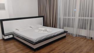 Центр. Панорамные окна. Терасса. - 9