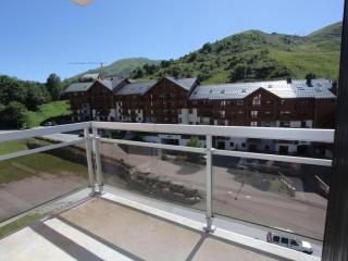 Studio cosy avec balcon exposition ouest, skis aux pieds, proche commerces, pour 4 personnes - FR-1-416-100 - 3