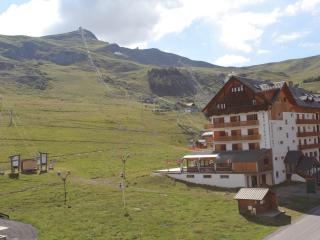Appartement rénové 6 pers, balcon sud, face aux pistes, plein centre de La Toussuire. - FR-1-416-105 - 2